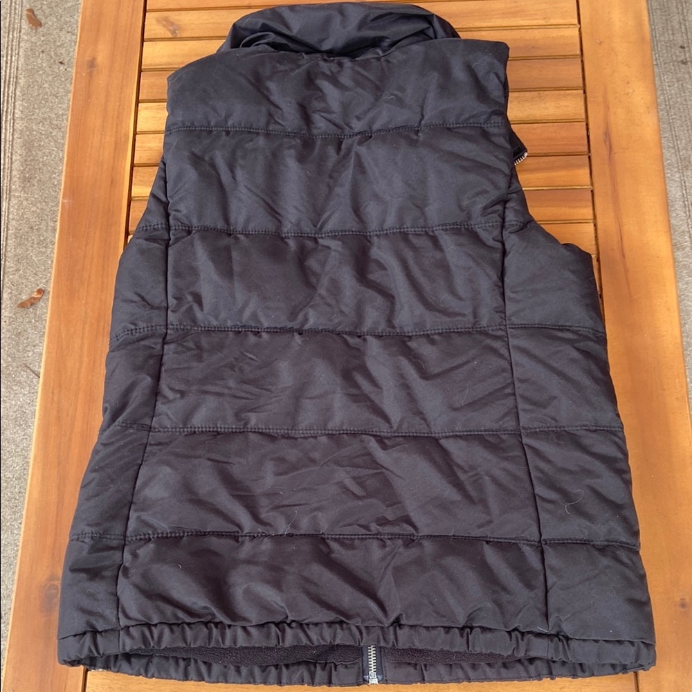 Black Puffer Vest - Picture 3 of 4